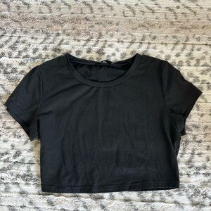 SHEIN Black Casual Crop Top
